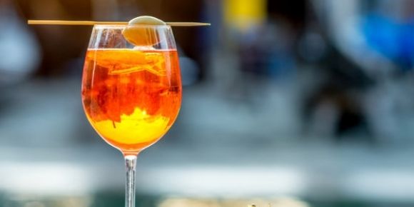 Before & After Dinner Drinks to Enhance Your Customers’ Experience