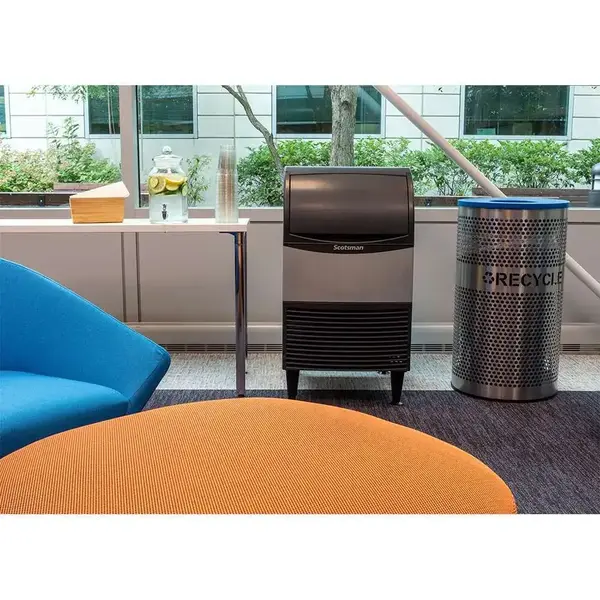 Scotsman CU0920MA-1 20" Full-Dice Ice Maker With Bin, Cube-Style - 50-100 lbs/24 Hr Ice Production, Air-Cooled