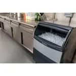 Scotsman UC2024SA-1 24.00" Half-Dice Ice Maker With Bin, Cube-Style - 200-300 lbs/24 Hr Ice Production, Air-Cooled, 115 Volts